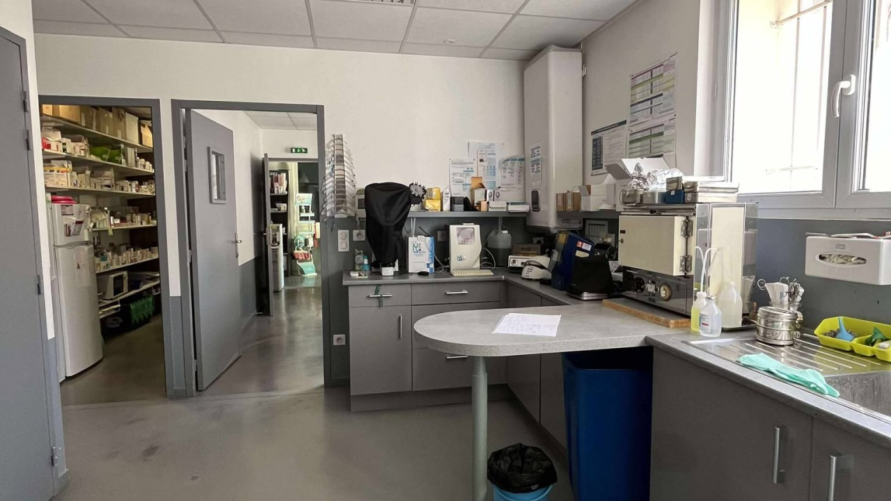 Salle de préparation et laboratoire